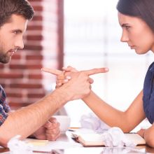 Полная честность в отношениях: за и против